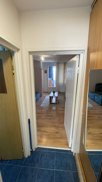 Drumul Taberei, Piata Moghioros,