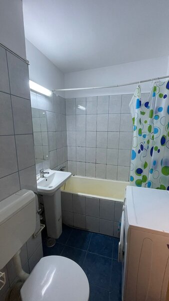 Drumul Taberei, Piata Moghioros,