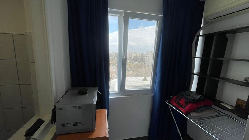 Drumul Taberei, Piata Moghioros,